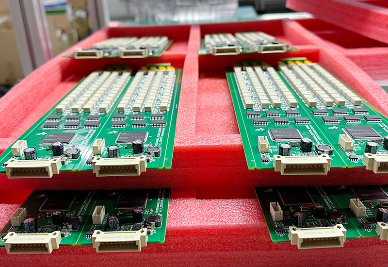 PCB Assembly Manufacturing Usually Choose Green Based on Reliability and Economy